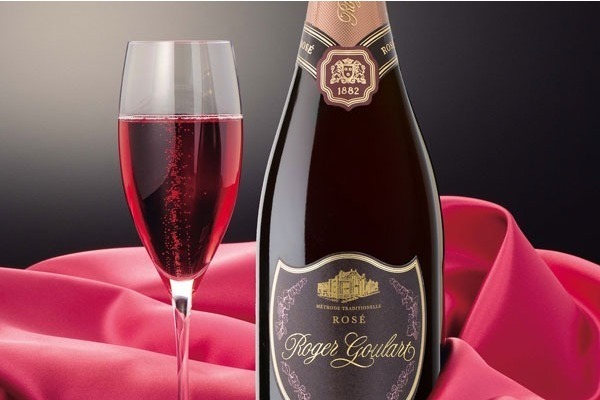 ダンス｜「夏のスペインワイン祭り」大手町で、1杯1400円相当のプレミアムワイン"お替り券"付き