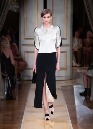 ジョルジオ アルマーニ プリヴェ(GIORGIO ARMANI PRIVÉ) 2018-19年秋冬ウィメンズコレクション  - 写真5