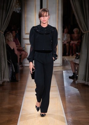 ジョルジオ アルマーニ プリヴェ(GIORGIO ARMANI PRIVÉ) 2018-19年秋冬ウィメンズコレクション  - 写真20