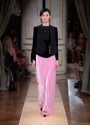 ジョルジオ アルマーニ プリヴェ(GIORGIO ARMANI PRIVÉ) 2018-19年秋冬ウィメンズコレクション  - 写真70