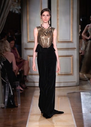 ジョルジオ アルマーニ プリヴェ(GIORGIO ARMANI PRIVÉ) 2018-19年秋冬ウィメンズコレクション  - 写真89