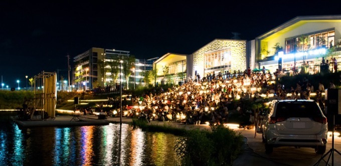 千葉・柏の葉T-SITEで夏祭り - 野外映画上映やビアガーデン、手持ち花火大会など｜写真1