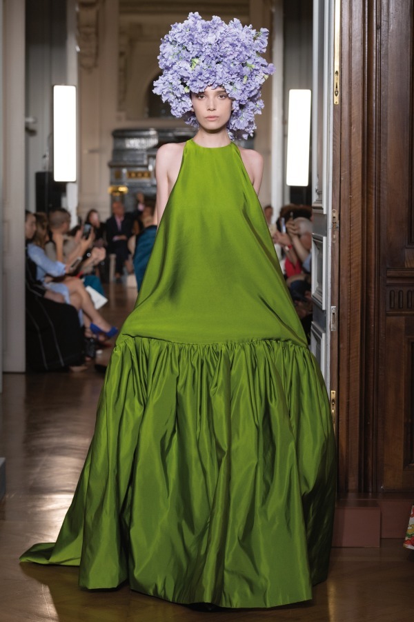 ヴァレンティノ オートクチュール(VALENTINO Haute Couture) 2018-19年秋冬ウィメンズコレクション シルエット - 写真40