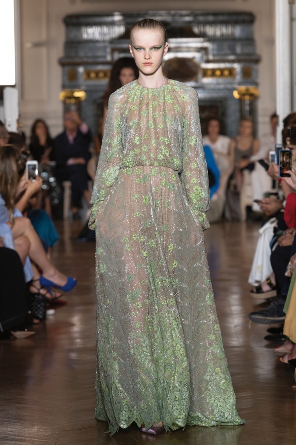 ヴァレンティノ オートクチュール(VALENTINO Haute Couture) 2018-19年秋冬ウィメンズコレクション シルエット - 写真44