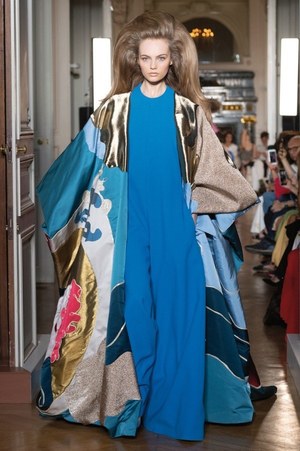 ヴァレンティノ オートクチュール(VALENTINO Haute Couture) 2018-19年秋冬ウィメンズコレクション  - 写真1