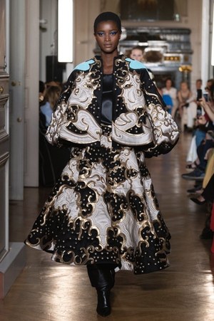 ヴァレンティノ オートクチュール(VALENTINO Haute Couture) 2018-19年秋冬ウィメンズコレクション  - 写真22