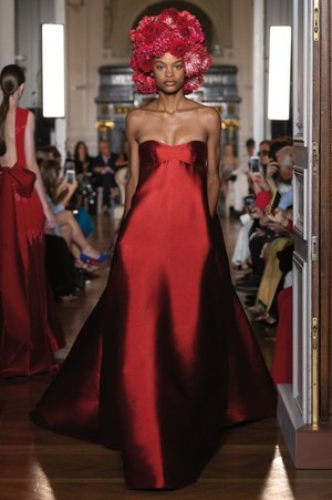 ヴァレンティノ オートクチュール(VALENTINO Haute Couture) 2018-19年秋冬ウィメンズコレクション  - 写真66