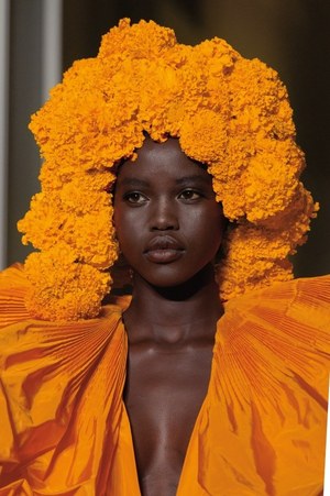 ヴァレンティノ オートクチュール(VALENTINO Haute Couture) 2018-19年秋冬ウィメンズコレクション  - 写真82