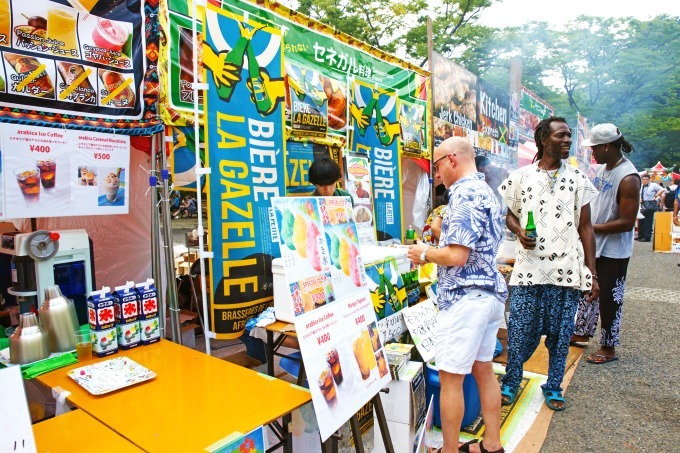 「アフリカフェスティバル」代々木公園で開催、アフリカ料理＆ビールや音楽の生演奏など｜写真1