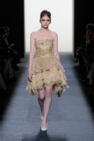 フェンディ オートクチュール(FENDI Haute Couture ) 2018-19年秋冬ウィメンズコレクション  - 写真20