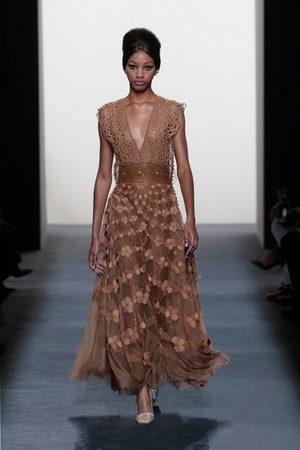 フェンディ オートクチュール(FENDI Haute Couture ) 2018-19年秋冬ウィメンズコレクション  - 写真30