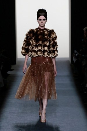 フェンディ オートクチュール(FENDI Haute Couture ) 2018-19年秋冬ウィメンズコレクション  - 写真31