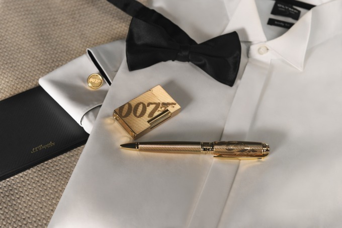 ​​​​​​​エス・テー・デュポン、映画007「ジェームズ・ボンド」イメージのライターやペン | 写真