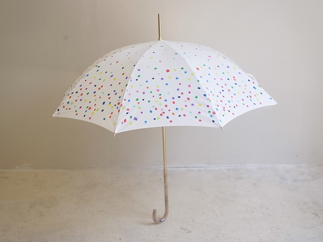 雨の日の外出を優しく応援してくれる、手作りの日傘屋コシラエル(Coci la elle)の雨傘｜写真2