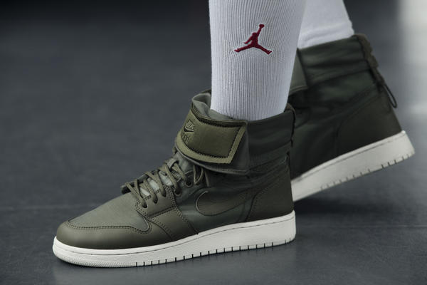 ナイキ(NIKE) エア ジョーダン 1｜写真5