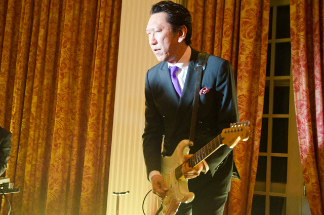 ヴィヴィアン・ウエストウッドのショー＆布袋寅泰のライブで盛り上がった、エリザベス二世女王即位60周年イベント｜写真5
