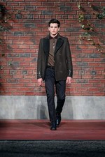 トミー ヒルフィガー 2012-13年秋冬メンズコレクション - ミリタリーにロックなエッセンスを｜写真35