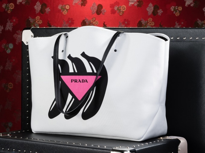 ☆美品☆大丸心斎橋店購入PRADAベロアハンドバッグボルドー