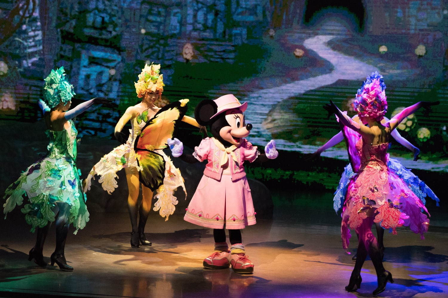 東京ディズニーシーの新ショー ソング オブ ミラージュ ミッキーマウスによる時空を超えた大冒険 ファッションプレス