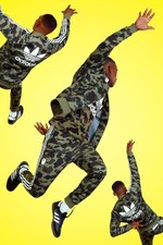 アディダス オリジナルス×べイプのコラボウェア、カモ柄プリントのトラックジャケットやTシャツ｜写真4