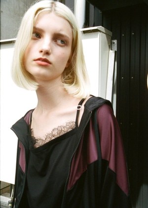 ミハラ ヤスヒロ(MIHARA YASUHIRO) 2019年リゾートウィメンズコレクション  - 写真26