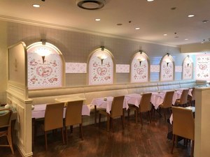 サンリオキャラ「マロンクリーム」のコラボカフェが新宿に、可愛らしいピンクのフードやスイーツなど｜写真10