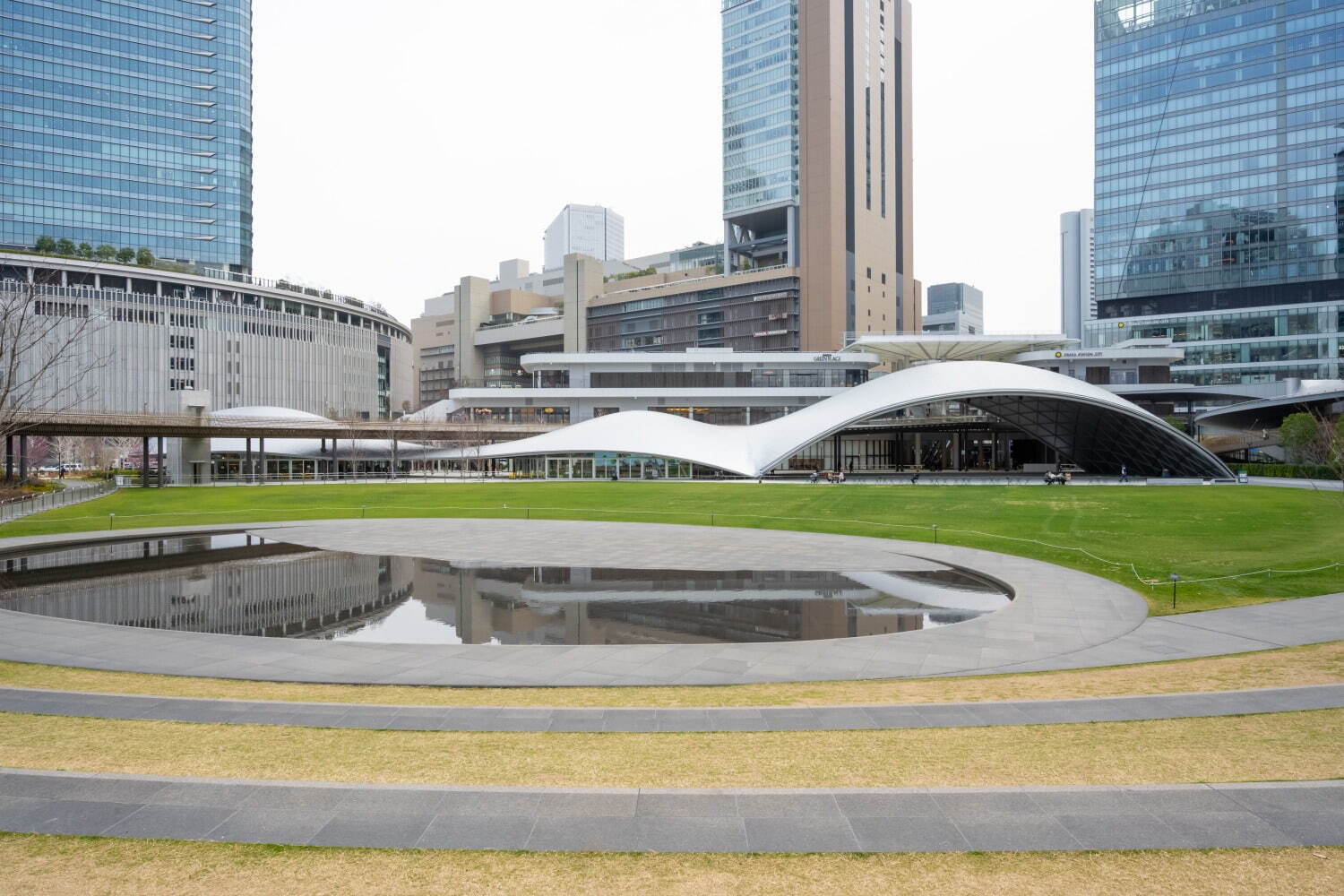 「グラングリーン大阪」高級ホテルや商業施設を“うめきた公園”が繋ぐ街、大阪梅田の大規模再開発｜写真37