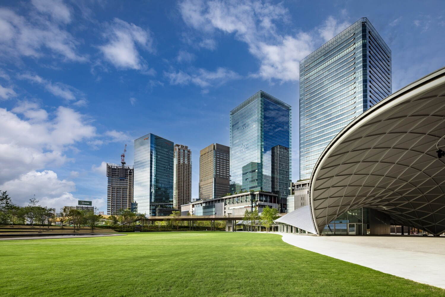 「グラングリーン大阪」高級ホテルや商業施設を“うめきた公園”が繋ぐ街、大阪梅田の大規模再開発｜写真12