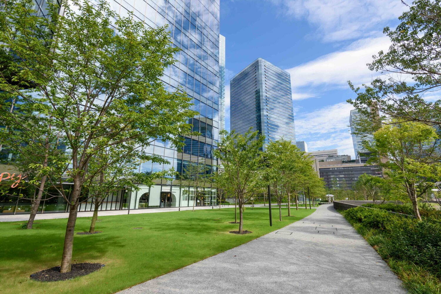 「グラングリーン大阪」高級ホテルや商業施設を“うめきた公園”が繋ぐ街、大阪梅田の大規模再開発｜写真7