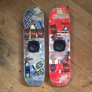 スケートボードスピーカー「ダジャック」目黒で発売、USEDデッキ