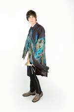 ドリス ヴァン ノッテンよりメンズマーブルコート - 青山店・伊勢丹新宿店で限定販売｜写真6