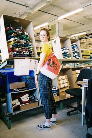 ZUCCa “888”グラフィックの限定トートバッグ、30周年記念に