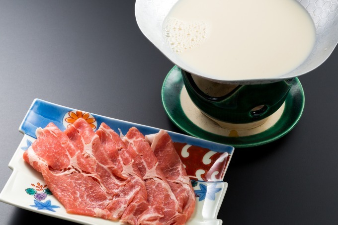 リーガロイヤルホテル広島のオーダービュッフェ、広島の食材を使用した鶏肉の天婦羅など50種｜写真2