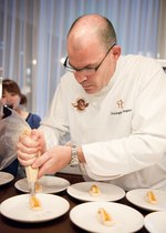 ピエール・エルメ・パリ(PIERRE HERMÉ PARIS) リカちゃん マカロン ナイト｜写真18