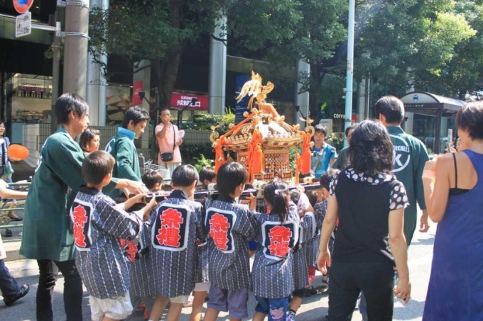 「アークヒルズ秋祭り 2018」赤坂アーク・カラヤン広場で - 巨大神輿＆盆踊り、屋台グルメも｜写真7