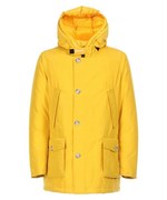 ウールリッチ新作アウター"ウェス・アンダーソン"作品に着想した新色など、グリフィンとコラボも｜写真1