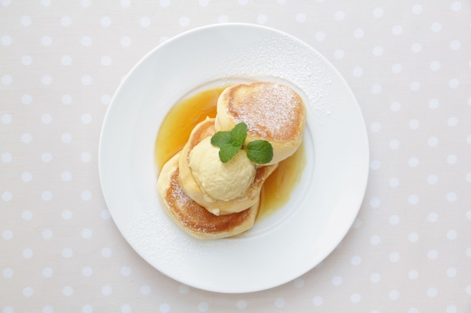 「幸せのパンケーキ」が札幌に新店舗、北海道初上陸 - 国産白桃を使った限定メニューも｜写真2