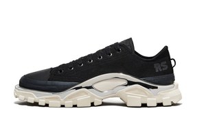 靴/シューズRAFSIMONS デトロイトランナー 美品