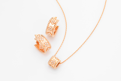 ヴァン クリーフ＆アーペルが7月7日よりラッキーデイ記念サプライズを実施 - 限定ジュエリー発売