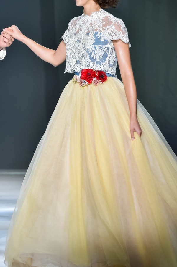 ディズニープリンセスの新作ウエディングドレス、"ティンカー・ベル"が着想のフェアリーなデザイン｜写真15