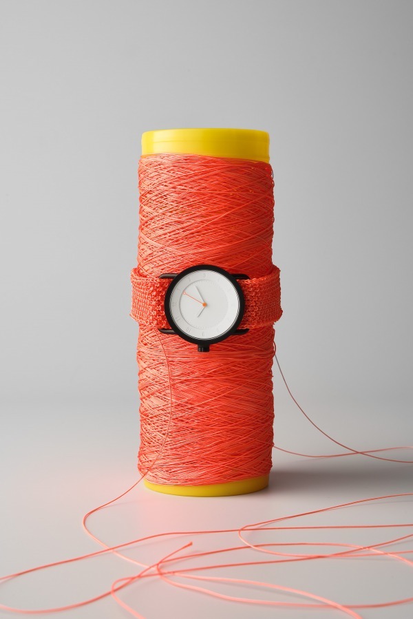 ティッド ウォッチズの限定時計「ティッド  キャンバス 002」異なる編み方で仕上げたカラフルベルト | 写真