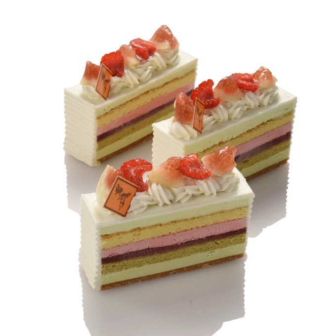 フレデリック・カッセルの新作スイーツ、“虹色”ショートケーキやカシスのシュークリームなど｜写真2