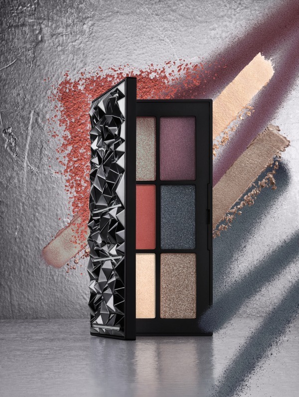 NARSクリスマス限定コスメ、パンクから着想のメタリックなリップ＆スモーキーなシャドーなど｜写真14