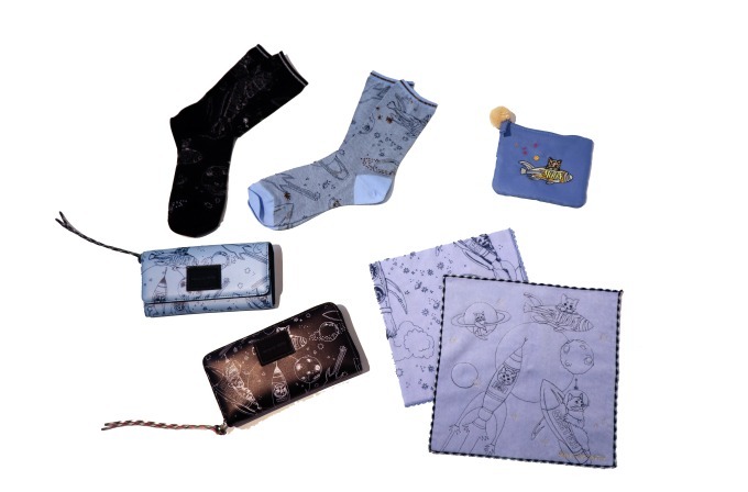 ポール & ジョー シスターから、宇宙を旅するネコを描いたバッグや財布など新シリーズ｜写真1