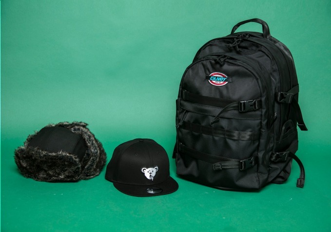 キャンディ ストリッパー×ニューエラ初コラボ、ベアの刺繍入りキャップやバックパック