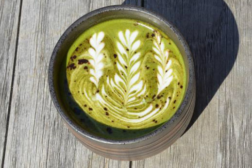 和モダン｜ストリーマーコーヒー、飛騨高山に新店舗「蔵元焙煎茶寮 京や八右衛門」コーヒー＆スイーツを美濃焼の器で