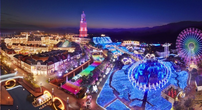 イルミネーション「光の王国」長崎・ハウステンボスで、日本最長級の新噴水ショー「ウォーターマジック」も | 写真