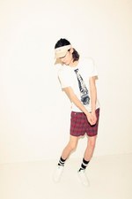 前衛建築家集団アーキグラム×グラニフのコラボTシャツ発売｜写真2