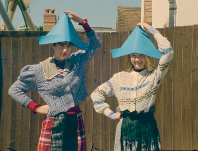 FURFUR 春 マルチボーダー 黄色 ニットスカート 新品 ファーファー 冬 ファーファー18秋冬新作、ノルディック×水玉のドッキングワンピ