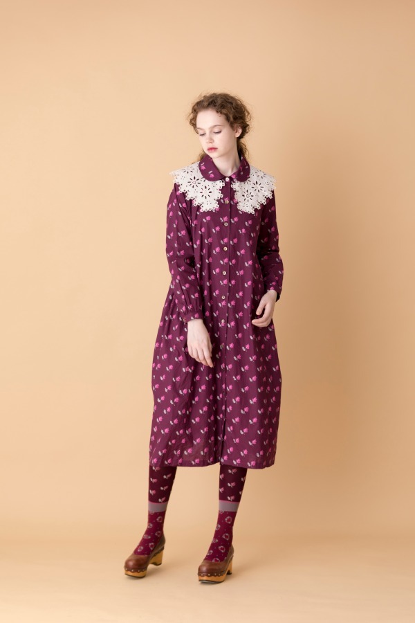 ジェーンマープルドンルサロンより秋の新作、東欧フォークロアのパッチワークスカートや花柄ドレス｜写真34